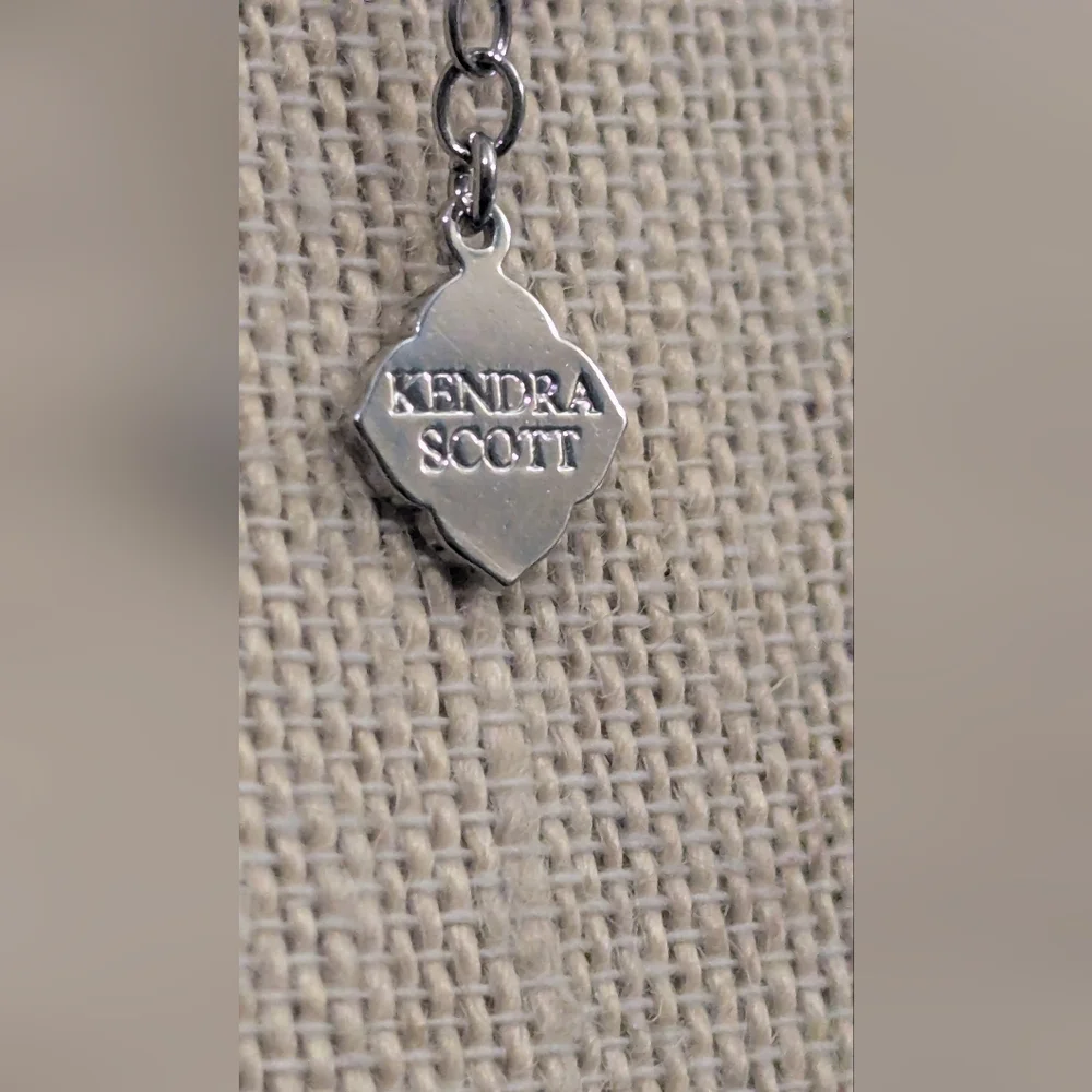 Kendra Scott Silver Necklace with Geometric Accents Nemera - Picture 4 of 8